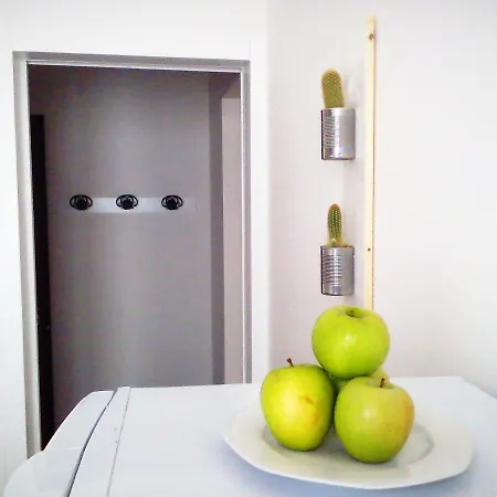 Raffaello Apartament *